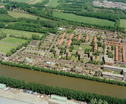85253 Luchtfoto van het noordelijke gedeelte van de wijk Zuilen te Utrecht, uit het zuidwesten. Op de voorgrond het ...